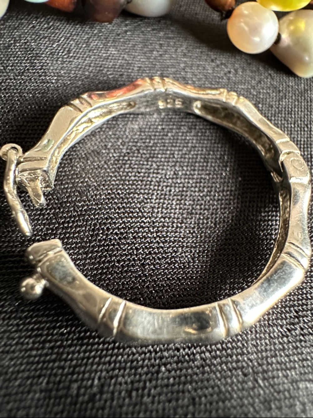 Genuine pearl EUC multi-colored long strand. Freshwater pearls & shortener ring - Picture 5 of 5